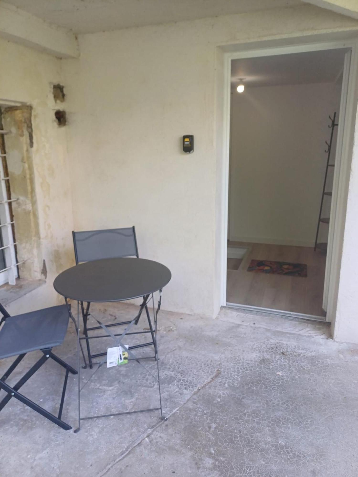 Apartment Le Loft Du Canal, 2 Lits, Baignoire Balneo, Wifi Agen
